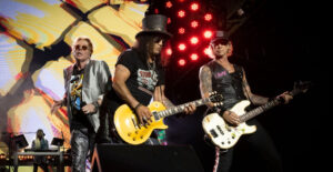 63296-16749-Guns-N'R-Roses-General_2_CREDIT-Guns-N'-Roses-low-res-querformat-1280x660